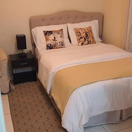 Hastings Towers 4D - Studio Apt Opp Beach Bridgetown Zewnętrze zdjęcie