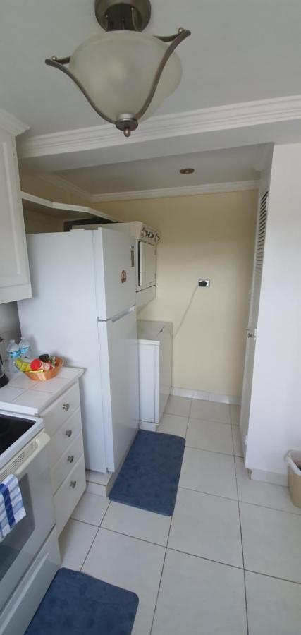 Hastings Towers 4D - Studio Apt Opp Beach Bridgetown Zewnętrze zdjęcie