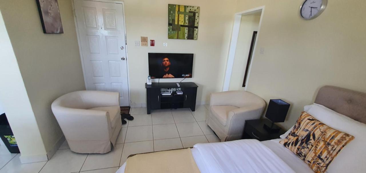 Hastings Towers 4D - Studio Apt Opp Beach Bridgetown Zewnętrze zdjęcie